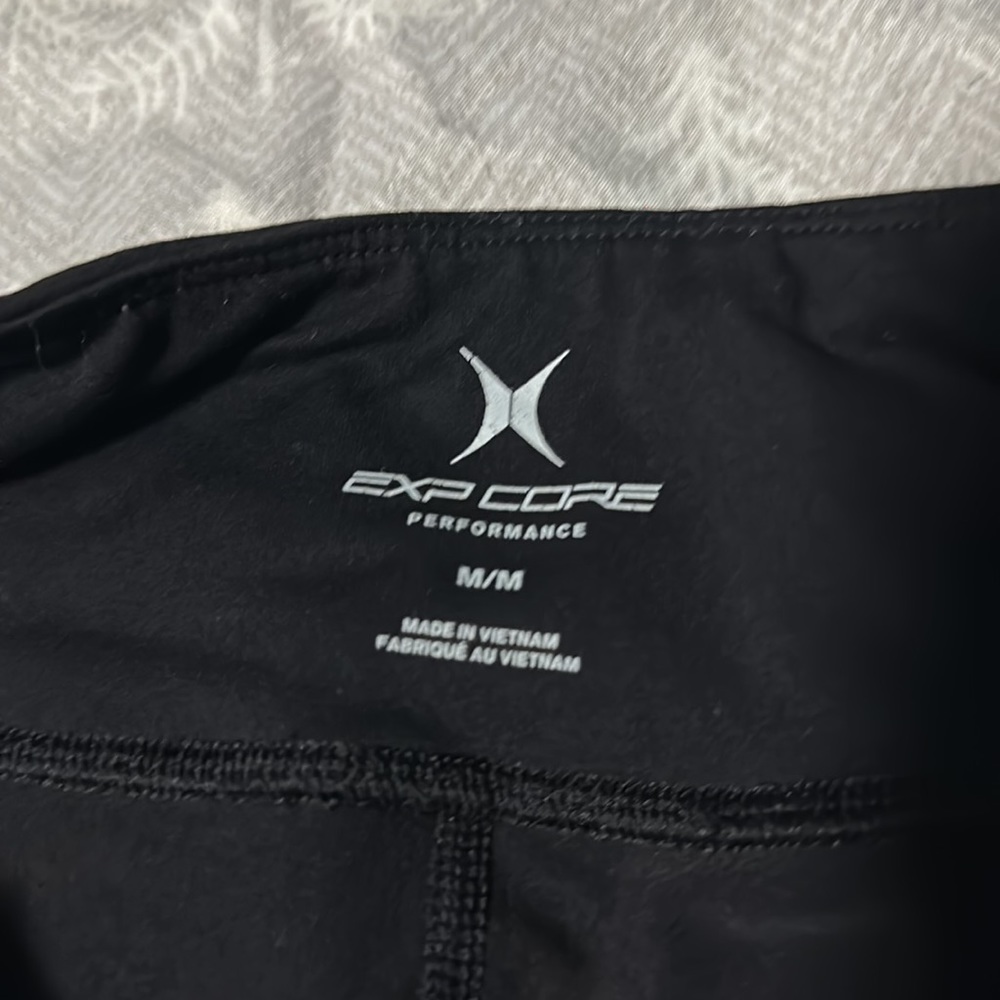 Workout capris - Picture 2 of 3